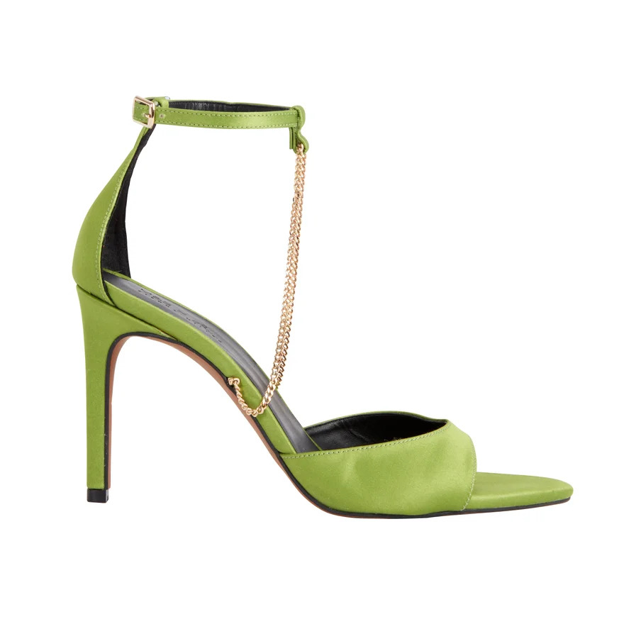 کفش پاشنه بلند مارکس اند اسپنسر به قیمت 67 دلار