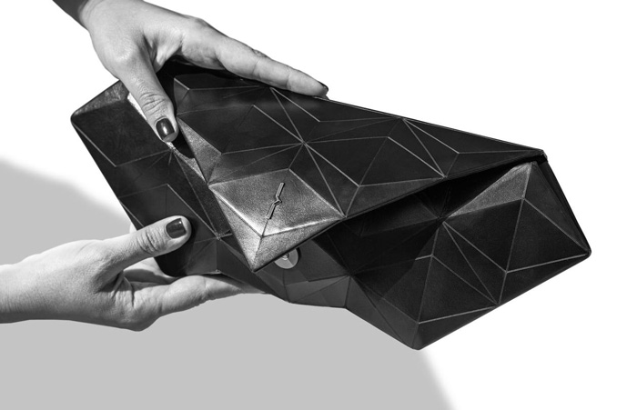 کیف متمایز آرین حکیمی ترکیب معماری فشن چرم درسا