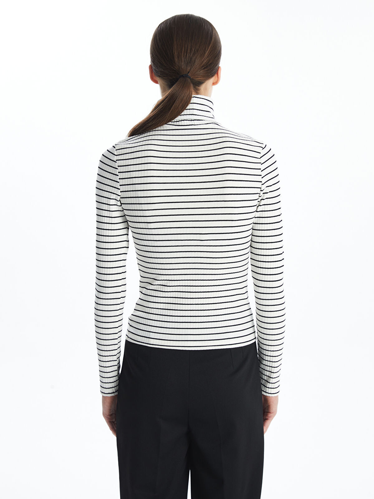 پلیور یقه اسکی زنانه ال سی وایکیکی مدل W45105Z8